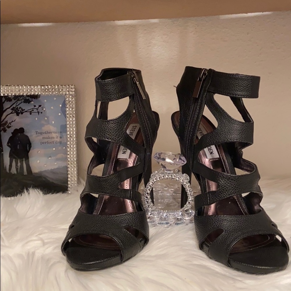 Steve madden caged heels